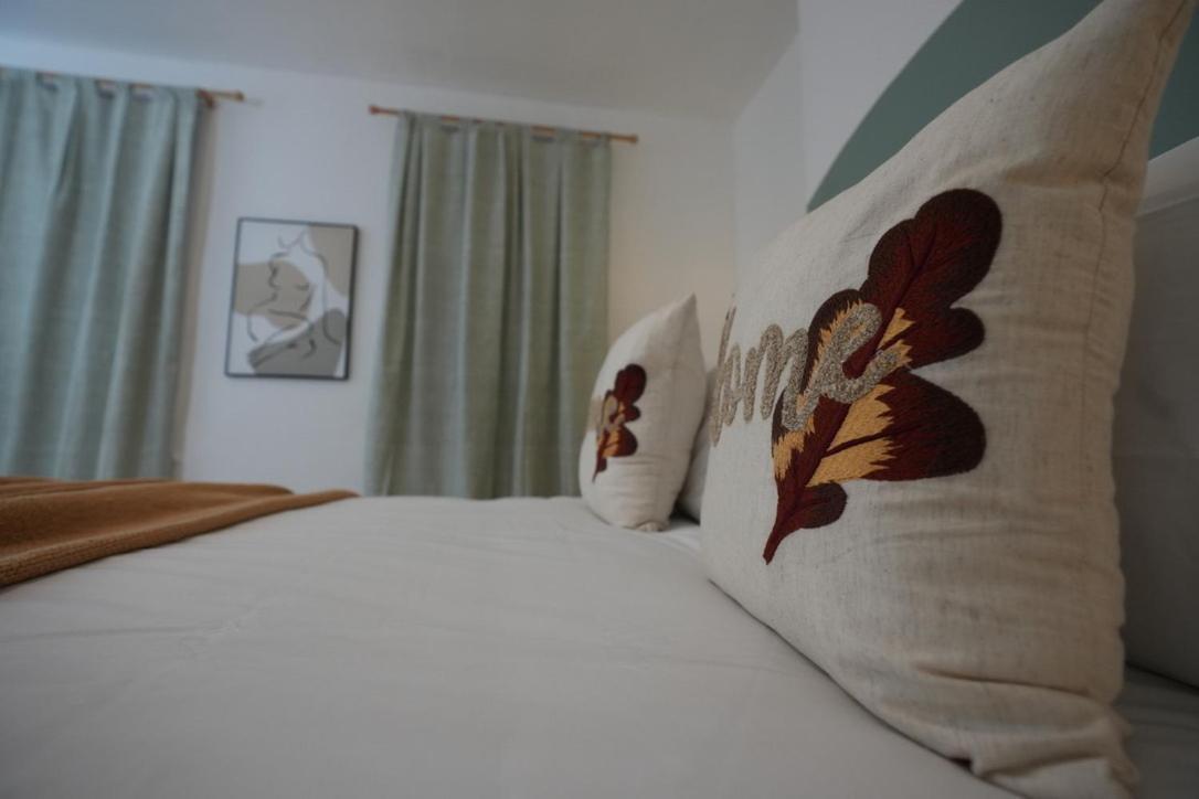 Spacious Two-Bedrooms House, Private Parking, Contractors, Relocators 옥스퍼드 외부 사진
