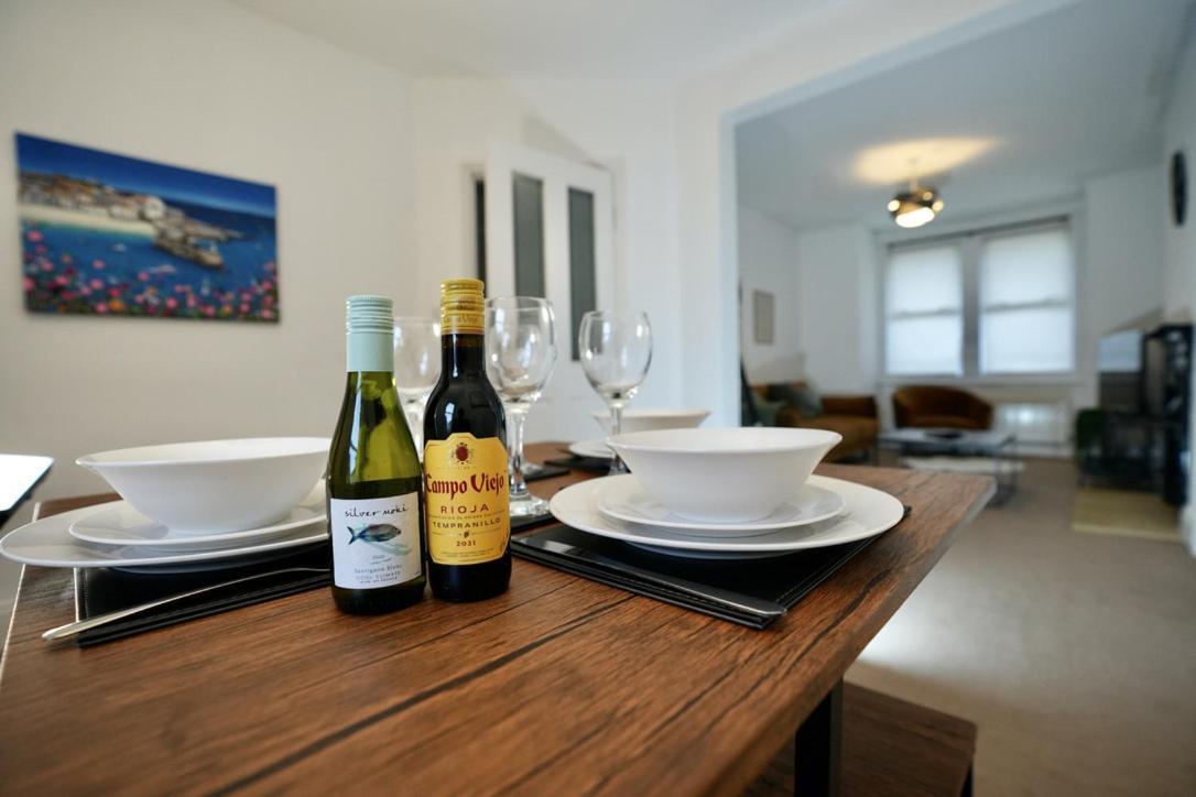 Spacious Two-Bedrooms House, Private Parking, Contractors, Relocators 옥스퍼드 외부 사진